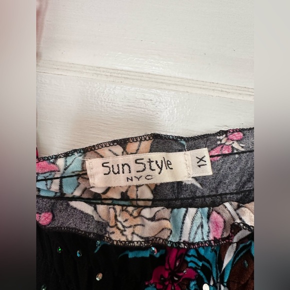 Sun Style NYC Sequined, Floral & Mesmerizing Swirl Sun Dress 1X - Picture 2 of 7